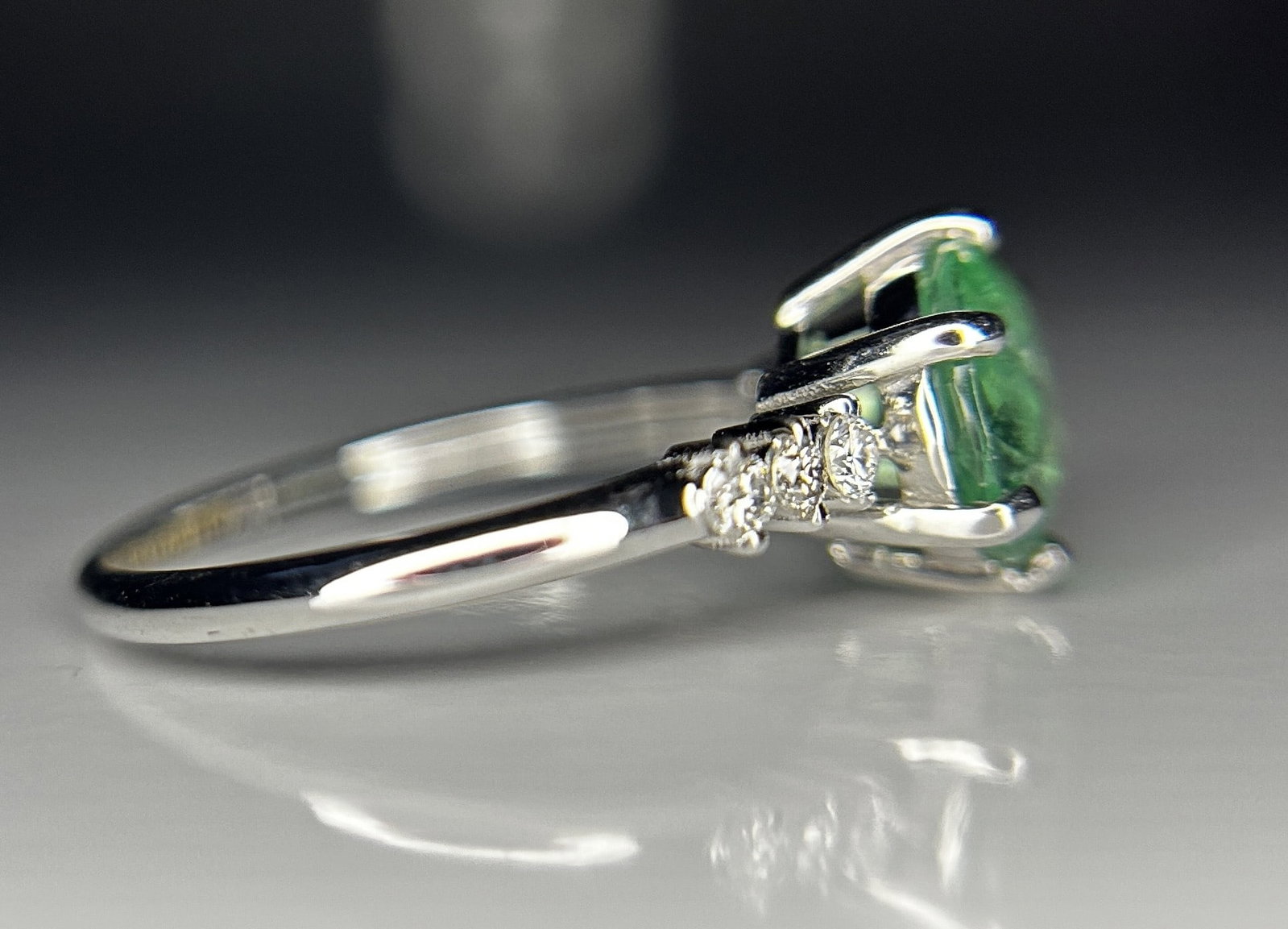 Beautiful 1.36 ct Natural Emerald With Natural Diamonds & 18k Gold - 8