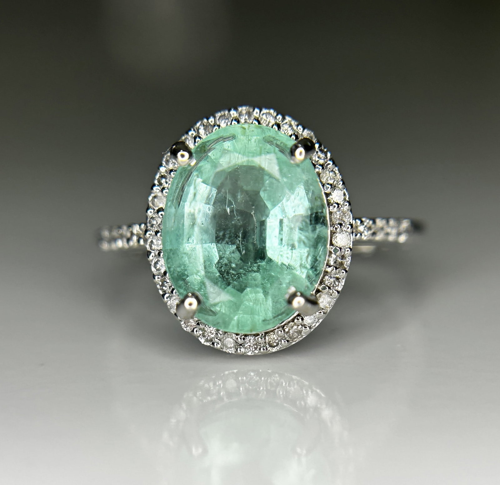 Beautiful 2.75 CT Untreated Columbian Natural Emerald Ring With Diamonds & 18k Gold - 3