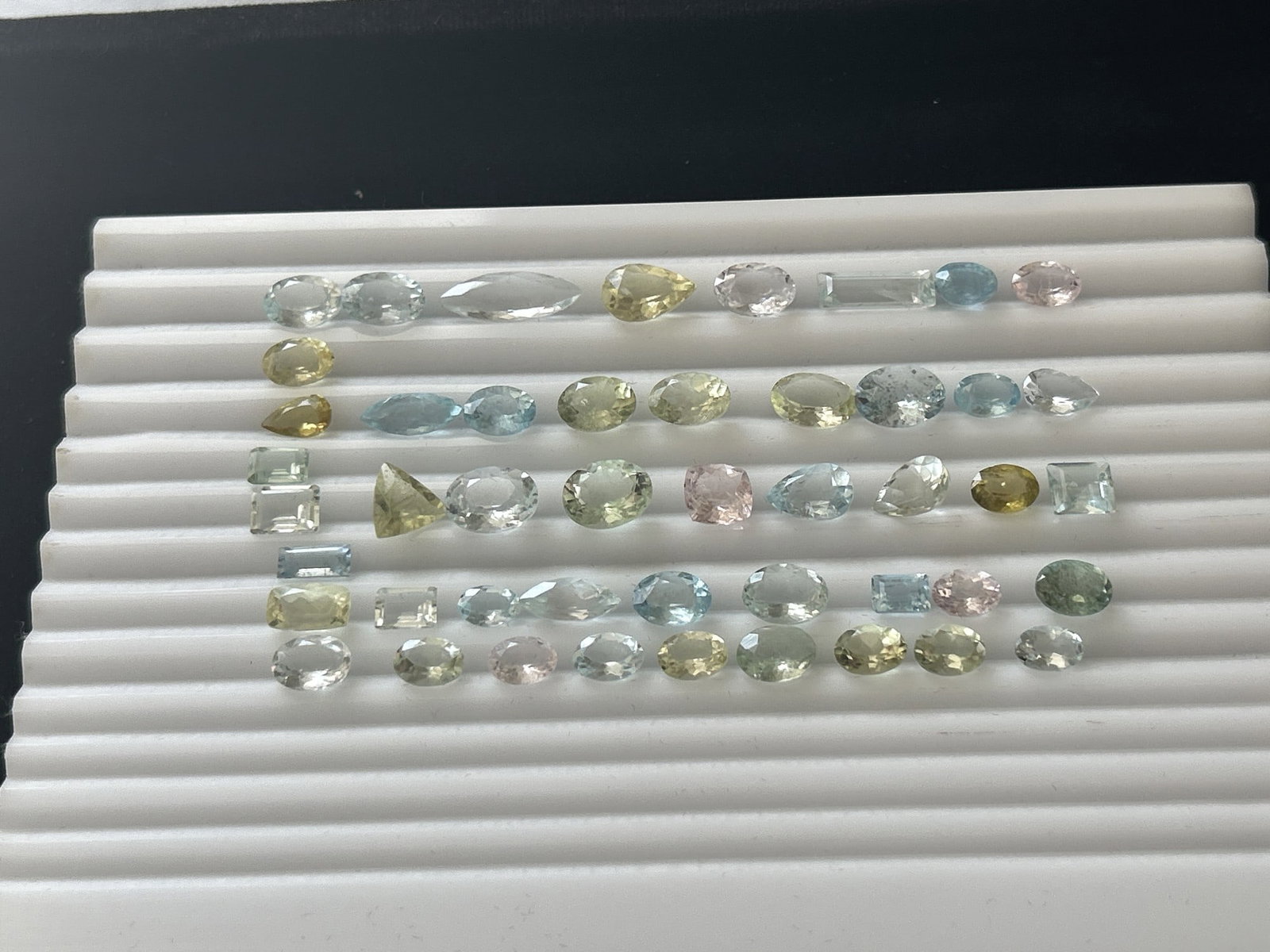 77.05ct Natural Blue and Green Aquamarine and Pink Morganite - 3