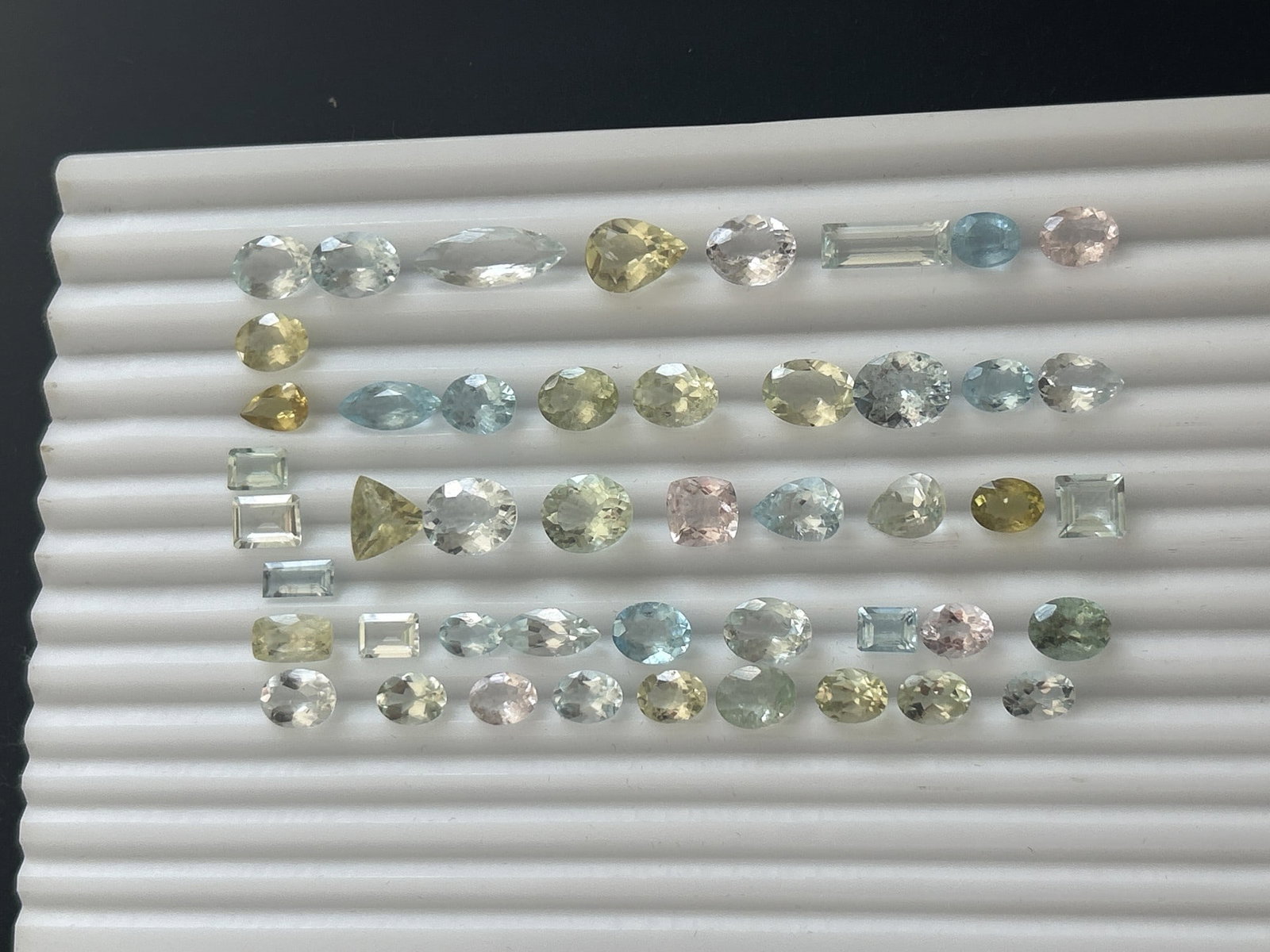77.05ct Natural Blue and Green Aquamarine and Pink Morganite - 7