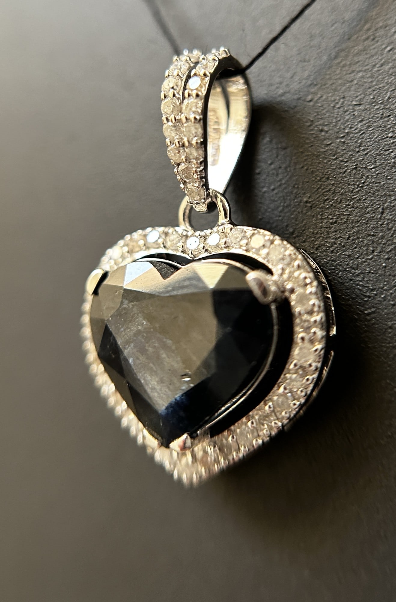 Beautiful 3.17 CT Unheated Ceylon Blue Sapphire With Natural Diamonds & 18k Gold - 10