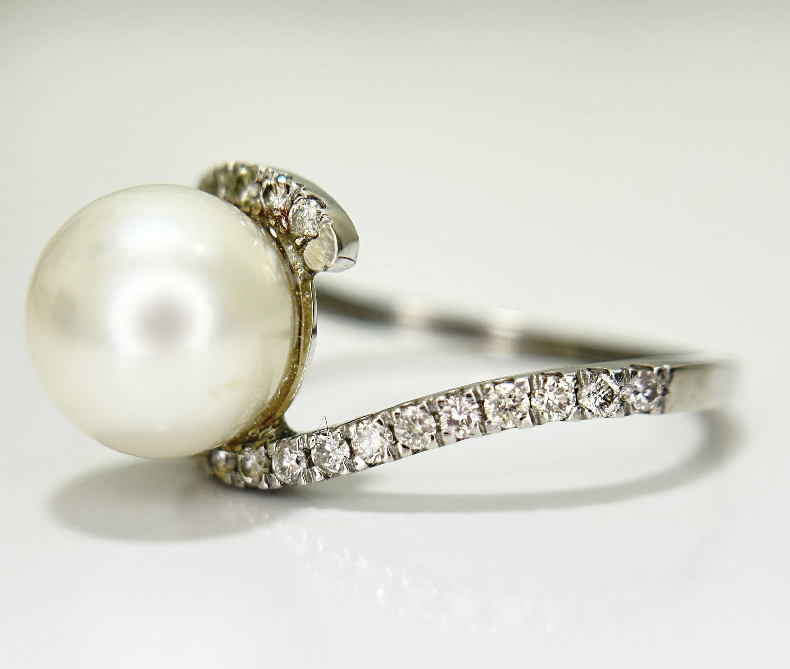 Beautiful 5.12 CT South Sea Pearl With Diamonds & 950 Platinum Ring - 3