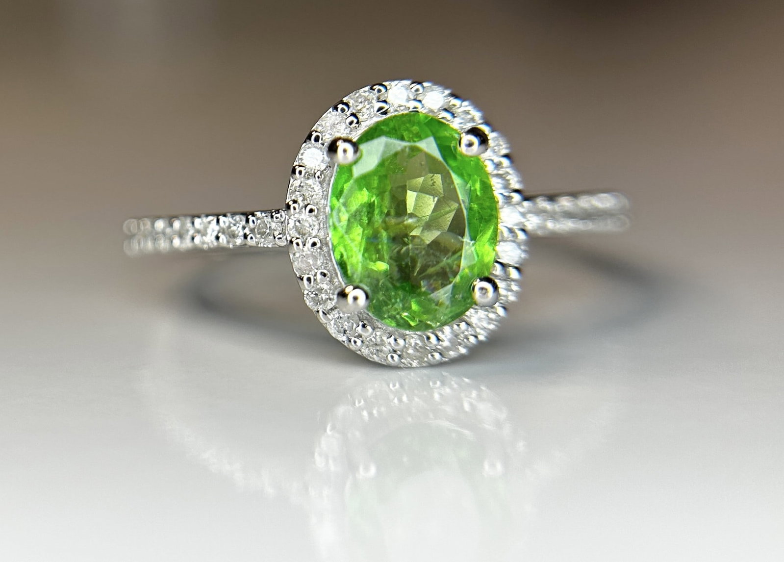 Beautiful 1.22 CT Natural Tsavorite Garnet With Natural Diamonds & 18k Gold - 8