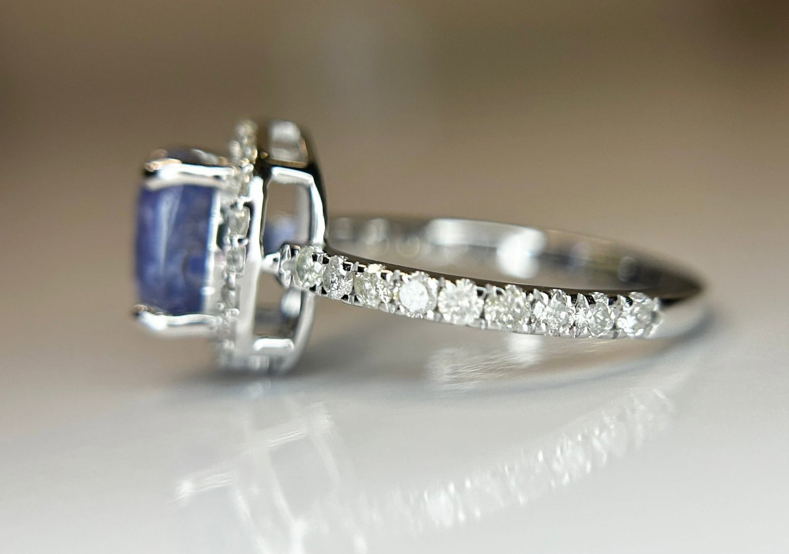 2.74 CT Unheated/Untreated Ceylon Cornflour Blue Sapphire Diamonds & 18k Gold - 7