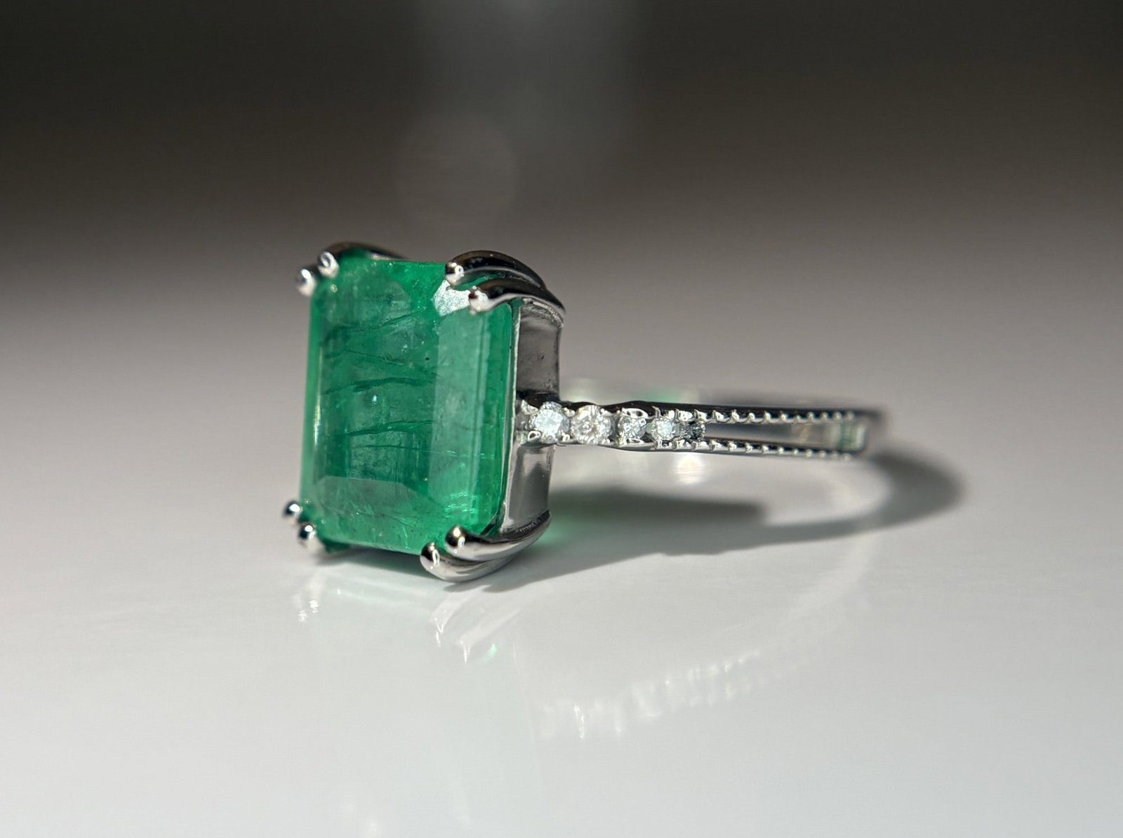 Beautiful 3.20 CT Natural Emerald Ring With Natural Diamonds & Platinum 950 - 7