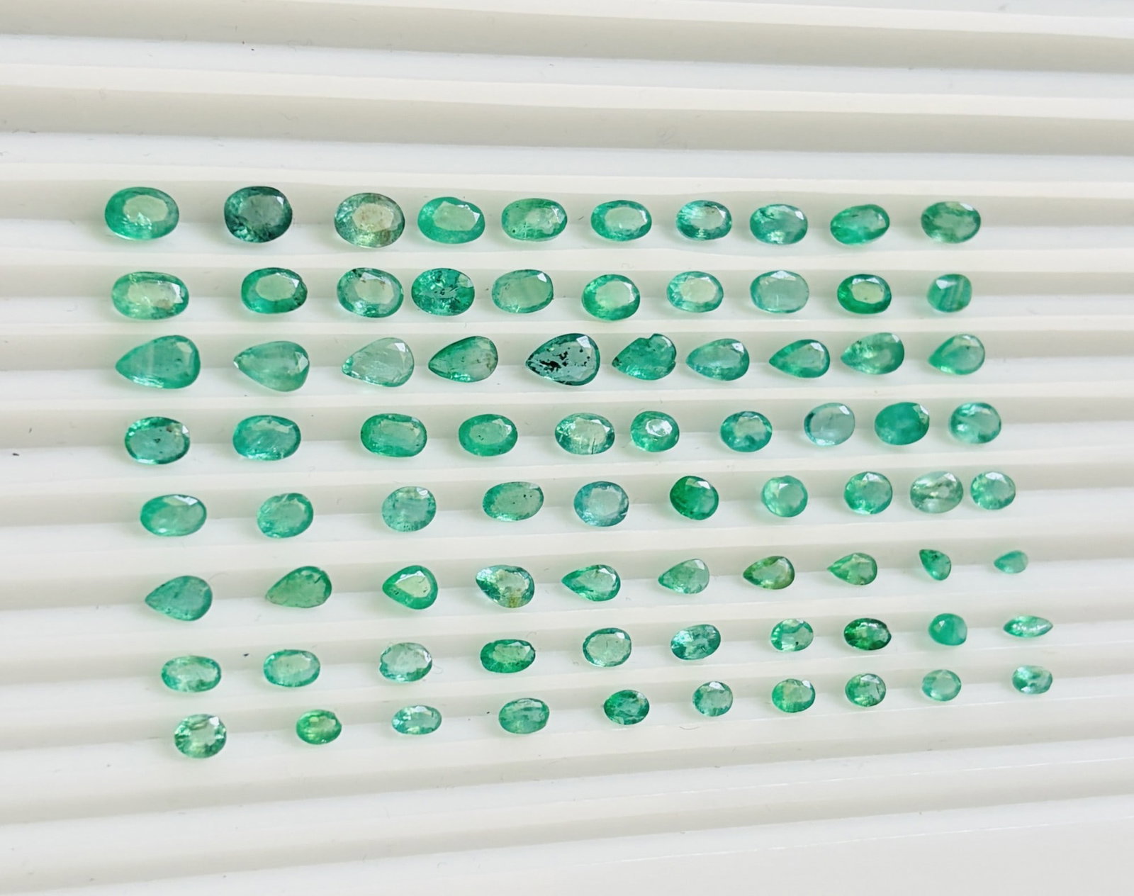 29.10ct Natural Emeralds - 5