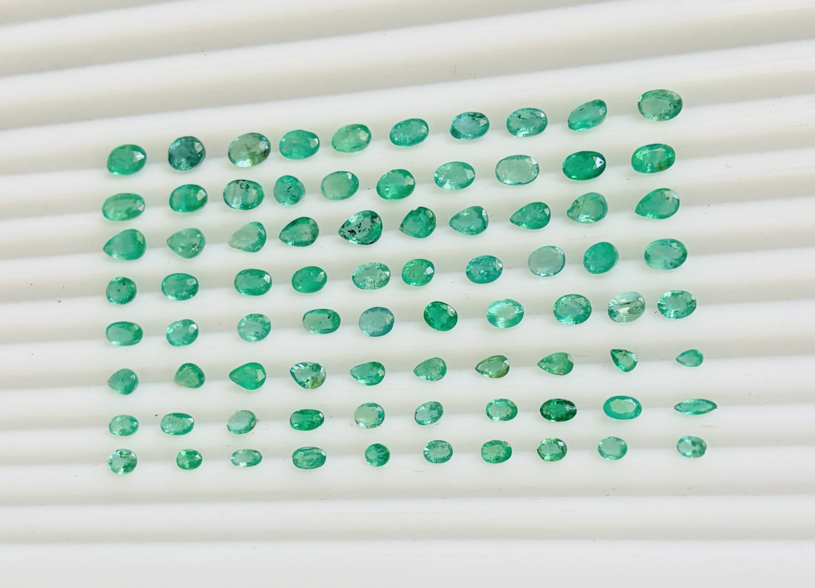29.10ct Natural Emeralds - 8