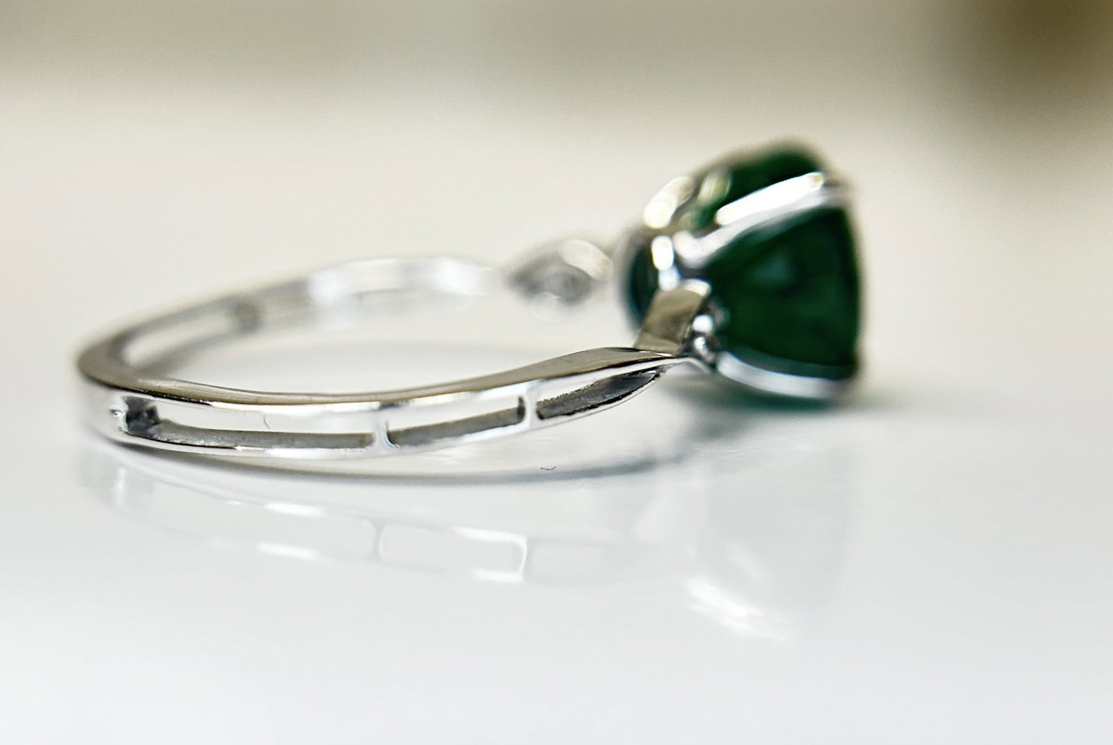 Beautiful 2.74 CT Natural Emerald Ring With Natural Diamonds & Platinum 950 - 7