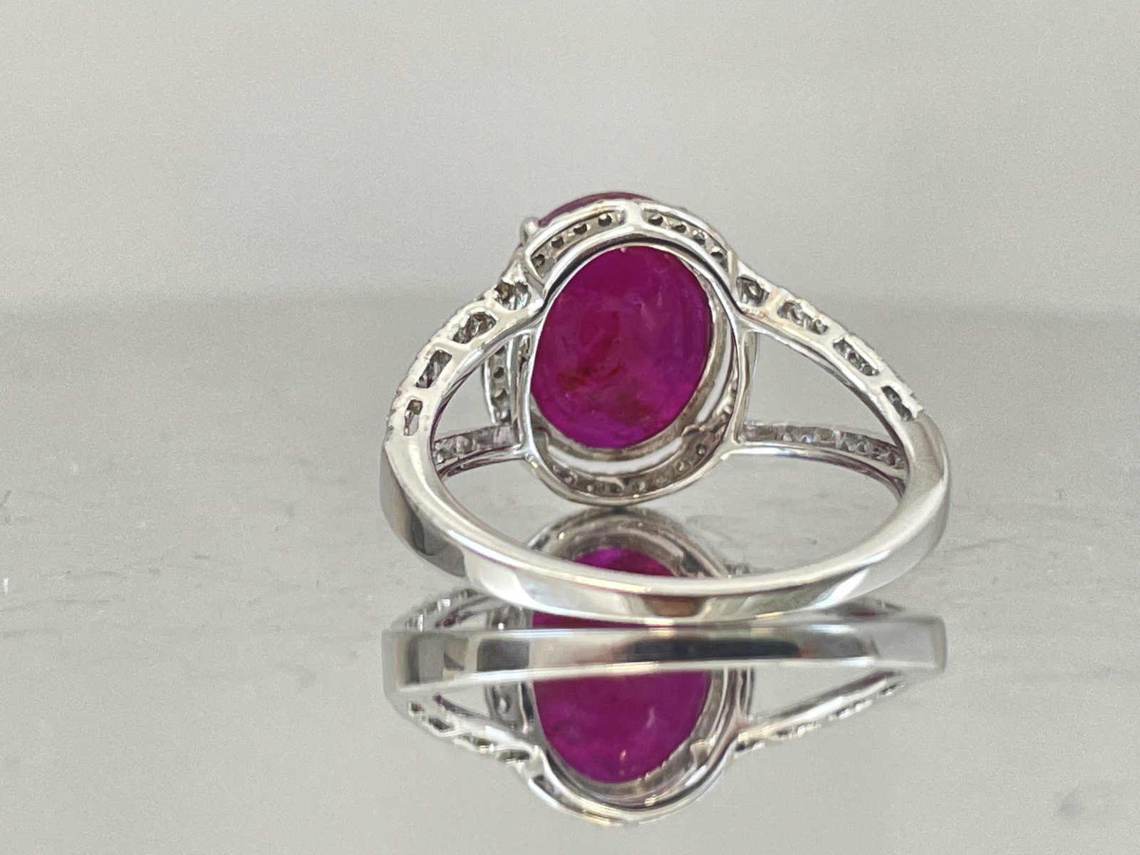 Natural Burma Ruby 3.77Ct With Natural Diamonds & 18k Gold - 5