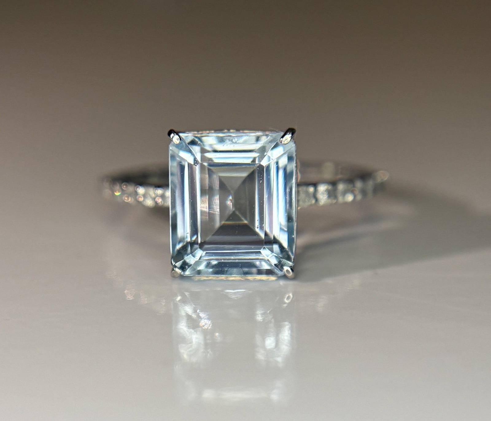 Beautiful 3.34 CT Natural Aquamarine Ring With Natural Diamonds & 950 Platinum - 2