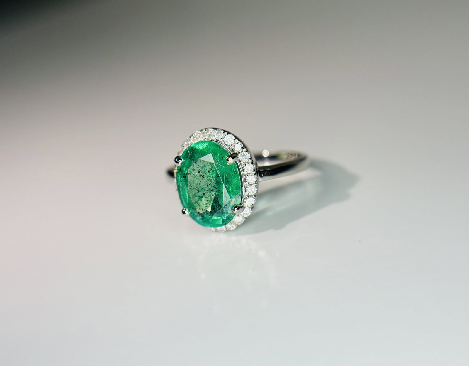 Beautiful 2.70 CT Natural Emerald Ring With Natural Diamonds & Platinum 950 - 3