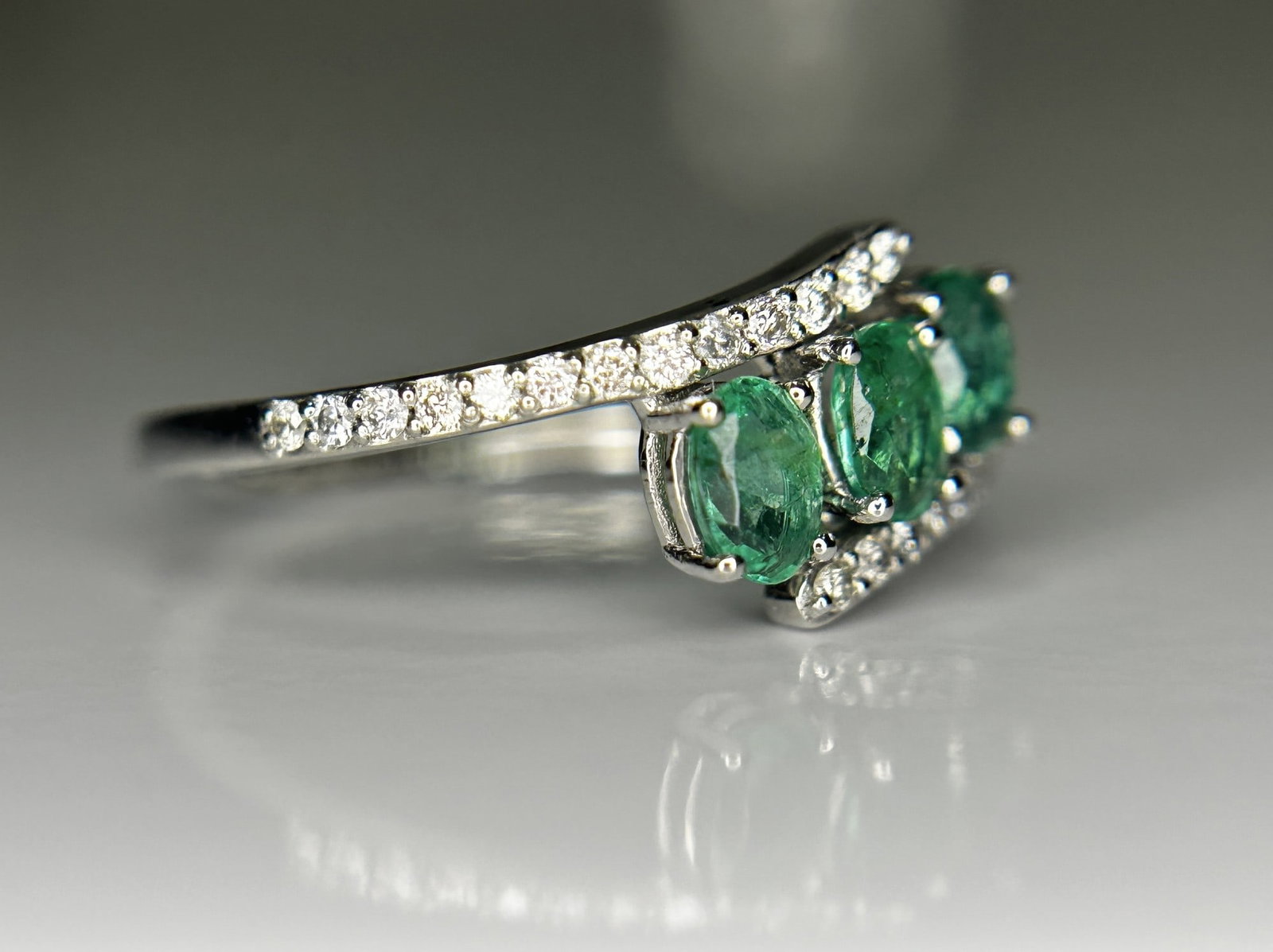 Beautiful 0.62Ct Natural Emerald Ring With Natural Diamonds & Platinum 950 - 7