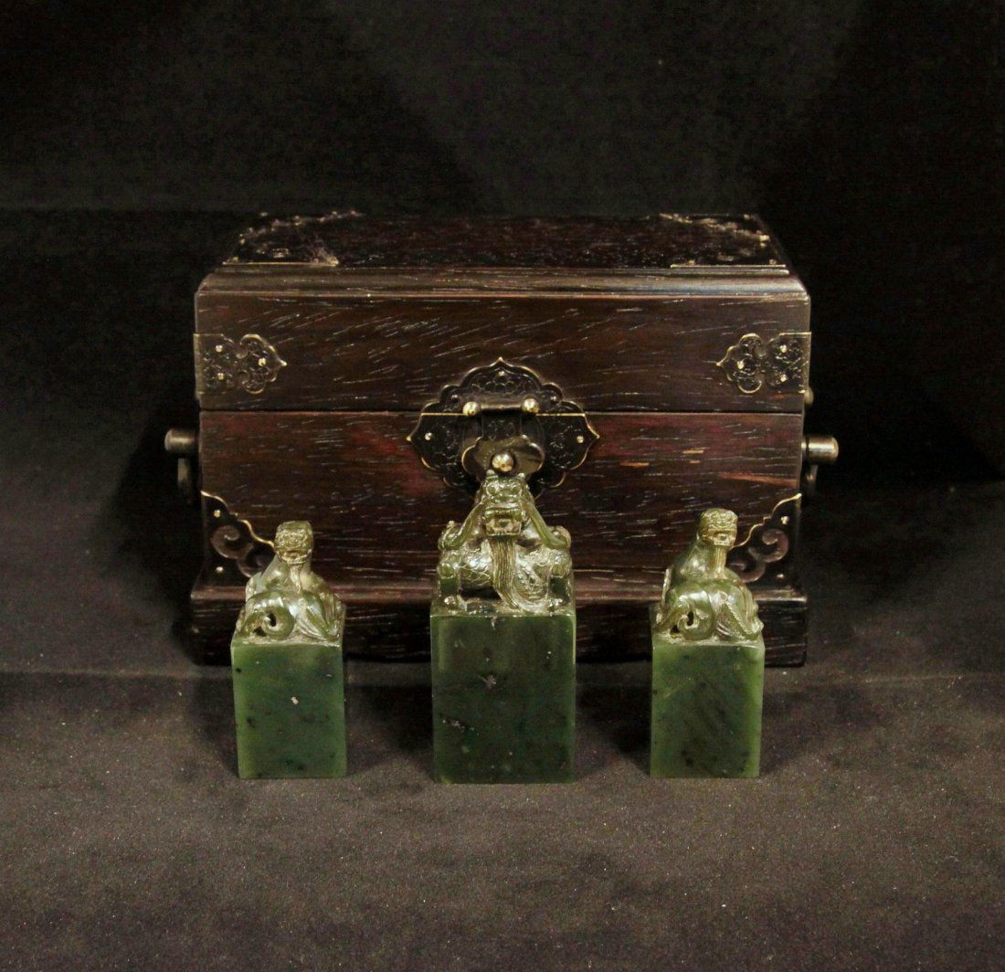 Qing Dynasty Qianlong Emperor Set of Three Jade Seals (1 of 9)