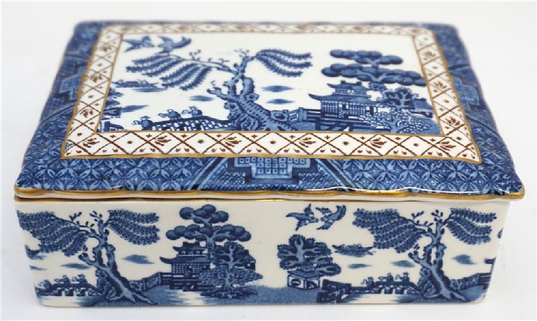 BOOTHS OLD WILLOW CIGARETTE BOX: Vintage Booths Real Old Willow Cigarette Box. This is the most widely collected of all of Booths patterns, and was produced for most of the 20th century, finally coming to an end in 1999. This box has