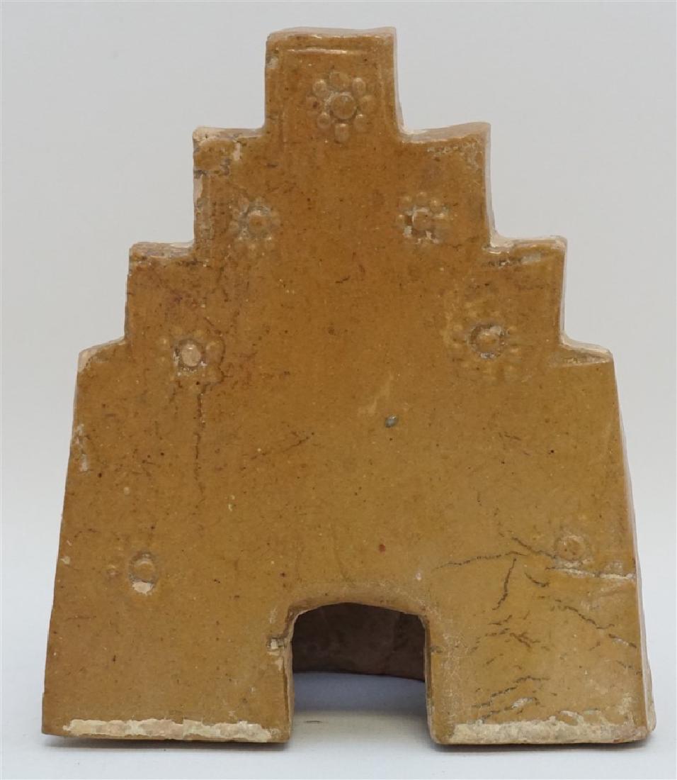 CHINESE HAN DYNASTY POTTERY TOMB HOUSE (1 of 8)