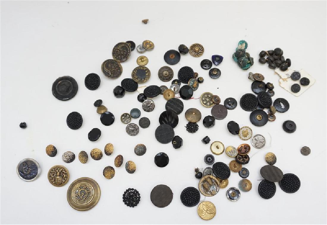 100 VICTORIAN 19th c BUTTONS (1 of 7)
