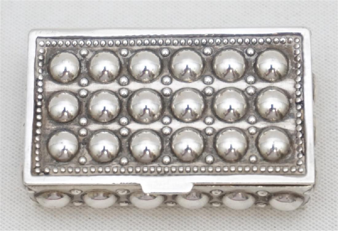 ENGLISH STERLING SILVER SNUFF BOX (1 of 6)