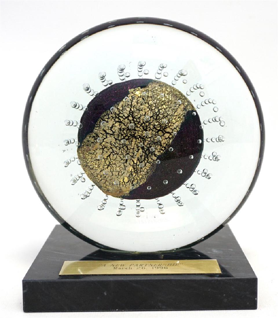 LARGE EICKHOLT ART GLASS PAPERWEIGHT (1 of 8)