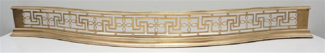 ENGLISH BRASS SERPENTINE FIREPLACE FENDER (1 of 7)