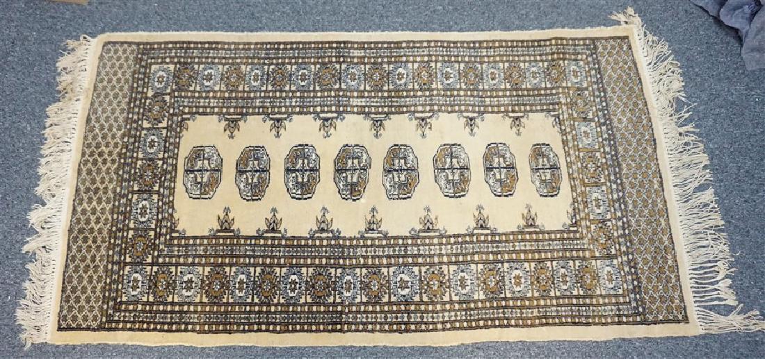 SEMI-ANTIQUE IVORY BOKHARA RUG 3 FTx5.5 FT (1 of 8)