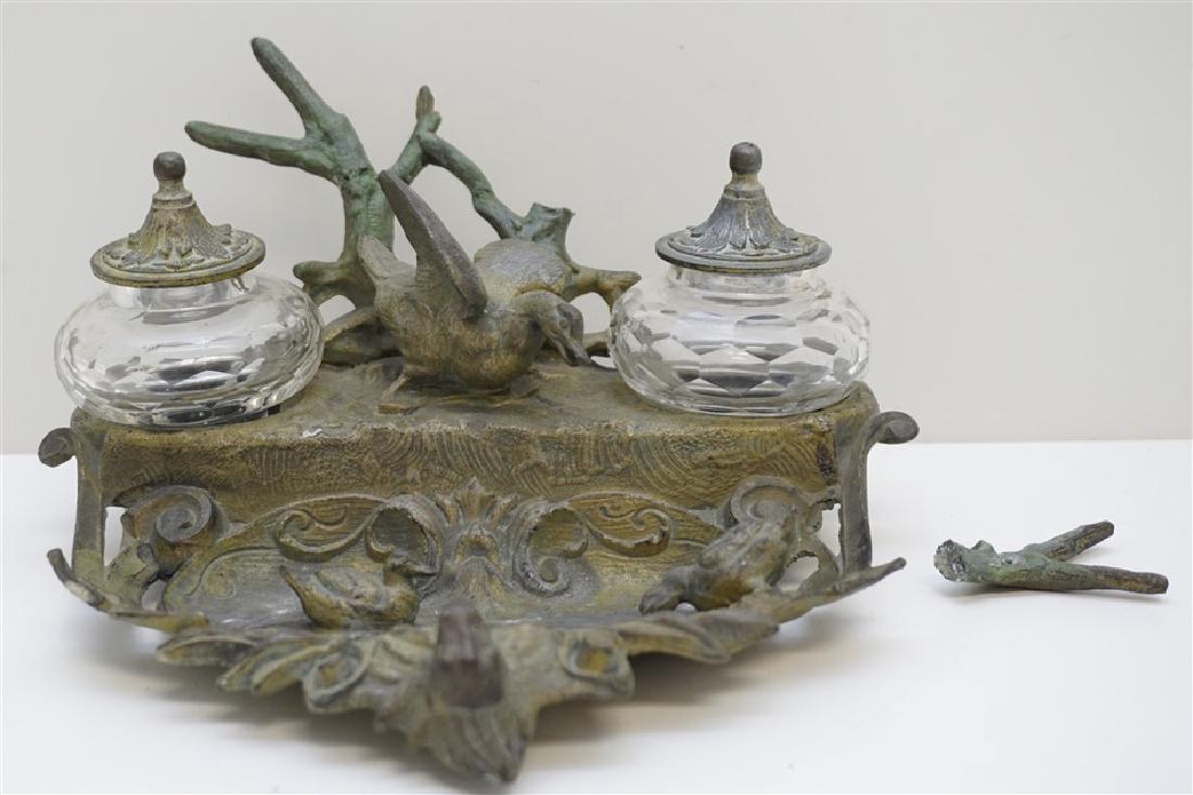 ANTIQUE FIGURAL DUCK FAMILY INKWELL (1 of 9)