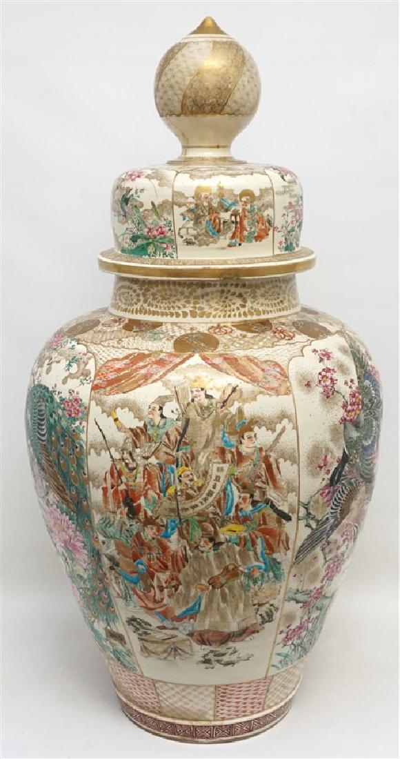 MONUMENTAL ANTIQUE JAPANESE TEMPLE JAR (1 of 11)