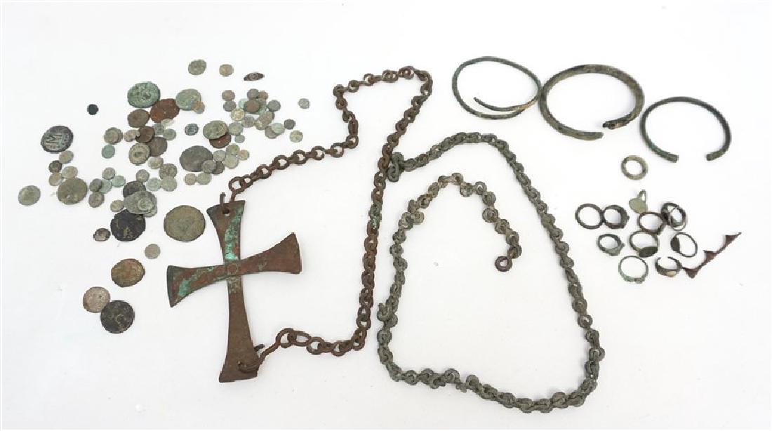 COLLECTION ROMAN / GREEK BRONZE COINS / JEWELRY (1 of 7)