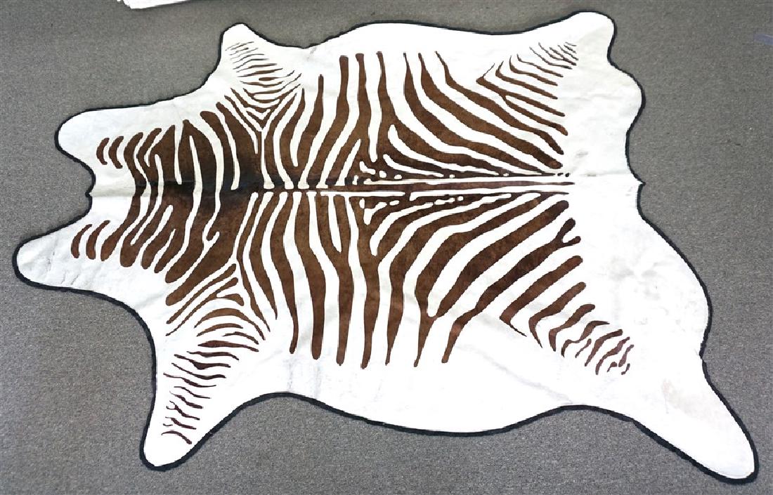 ZEBRA PATTERN COWHIDE RUG 7 FT (1 of 7)