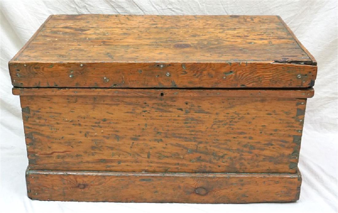 CALHOUN MANSION CHARLESTON SEAMANS CHEST (1 of 10)