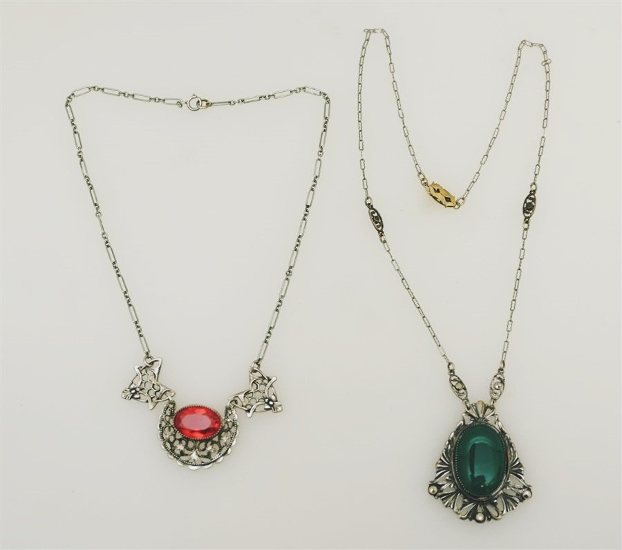 2 VICTORIAN CZECH GLASS NECKLACES (1 of 5)