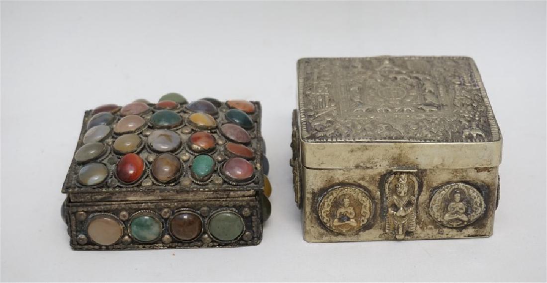2 INDIA SILVER TRINKET BOXES ONE WITH STONES (1 of 9)