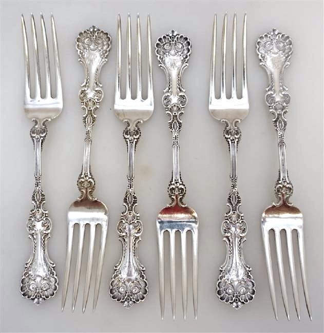 6 WHITING STERLING SILVER POMPADOUR FORKS (1 of 7)