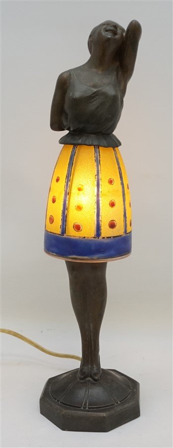 BREVETE ART DECO LADY LAMP GLASS SKIRT (1 of 8)