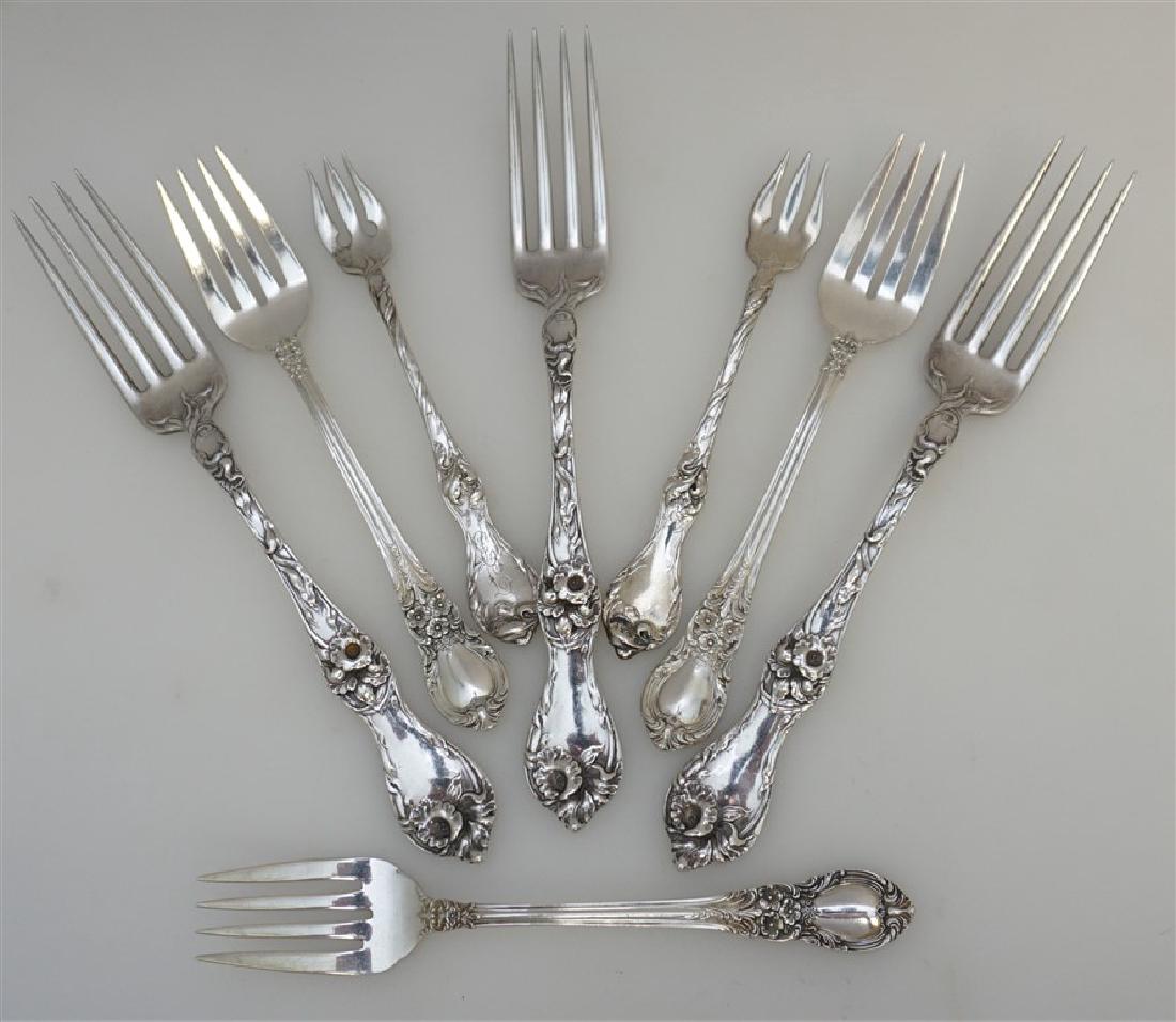 8 ANTIQUE AMERICAN STERLING SILVER FORKS (1 of 7)