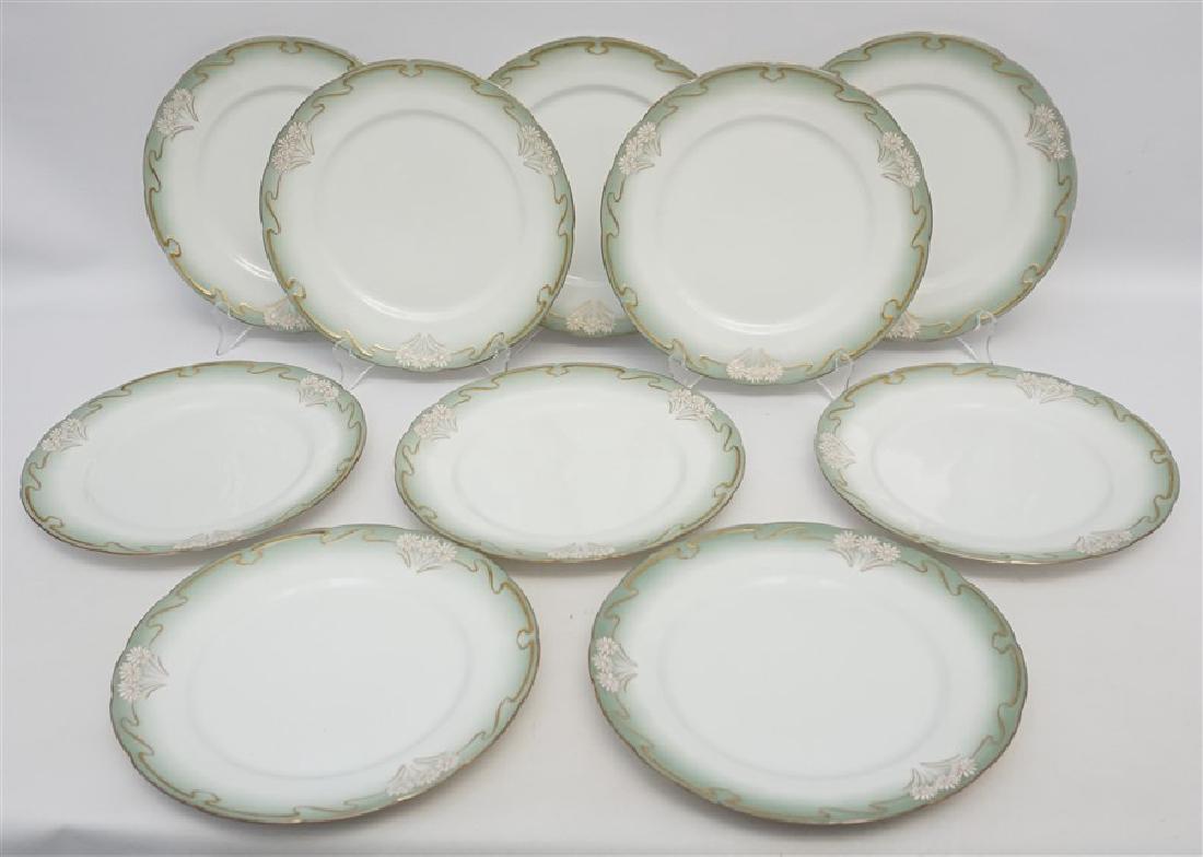 10 ART NOUVEAU DINNER PLATES GILT DAISY (1 of 5)