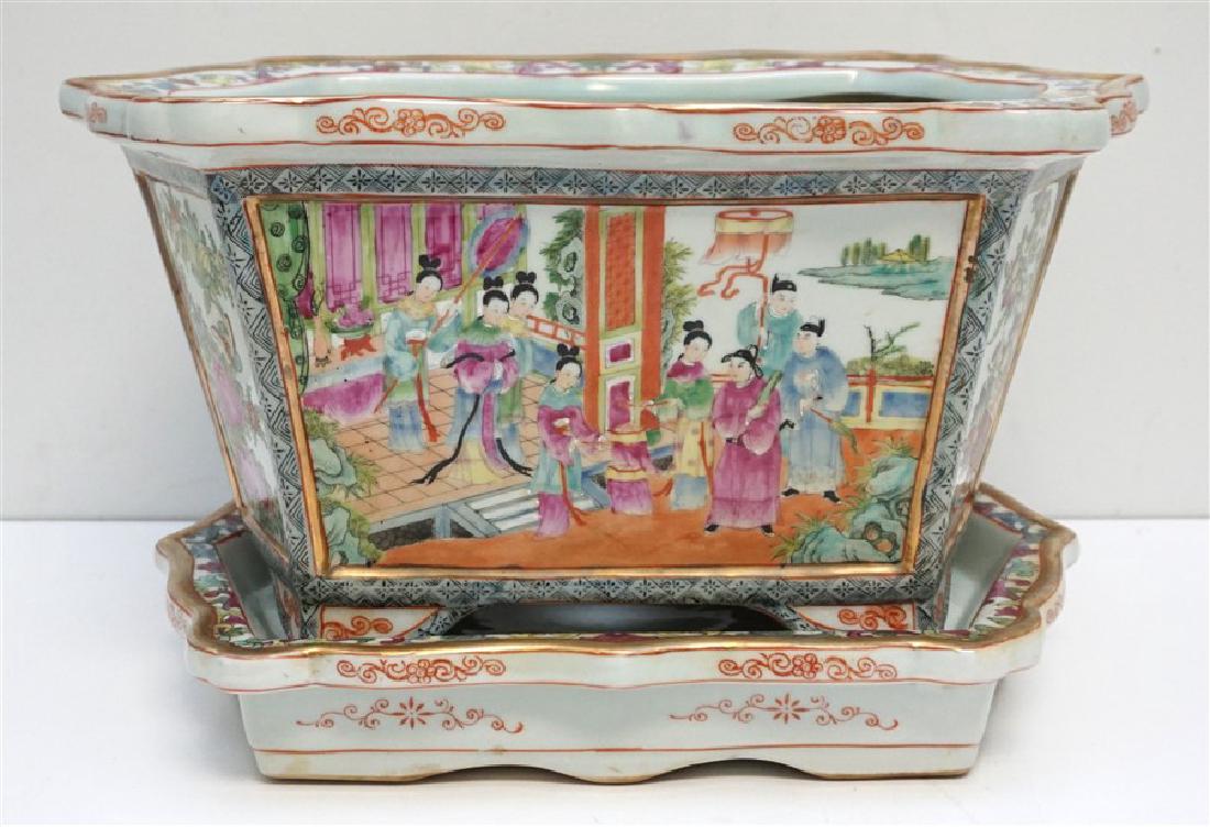 CHINESE PORCELAIN ROSE MEDALLION FOOT BATH (1 of 11)