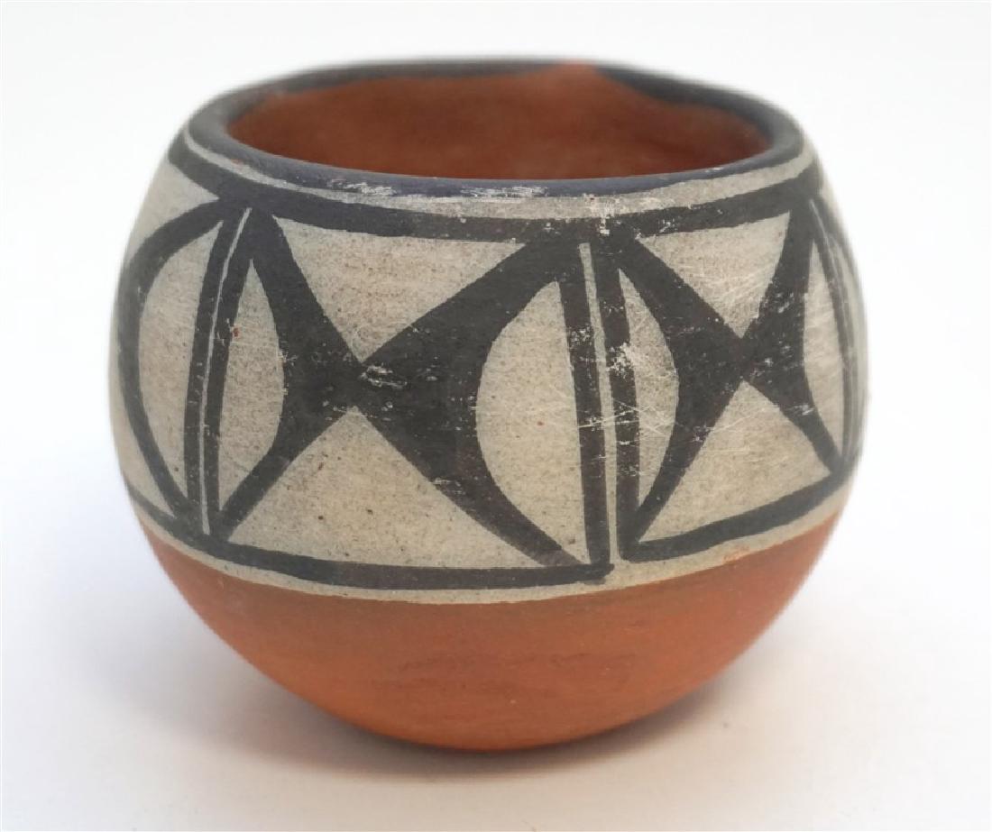 ANNA MARIE LAVATO SANTA DOMINGO POTTERY (1 of 6)