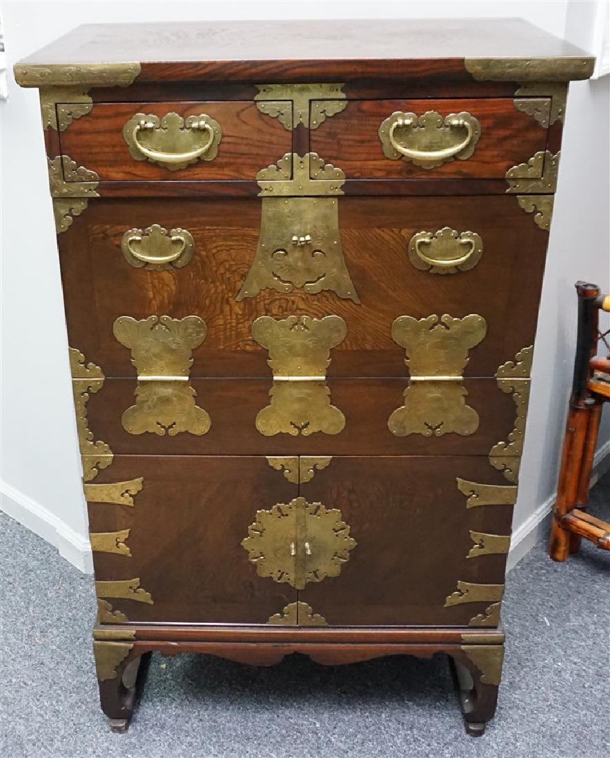 ANTIQUE KOREAN TANSU CHEST