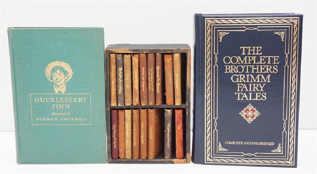 KNICKERBOCKER MINIATURE BOOKS + (1 of 3)