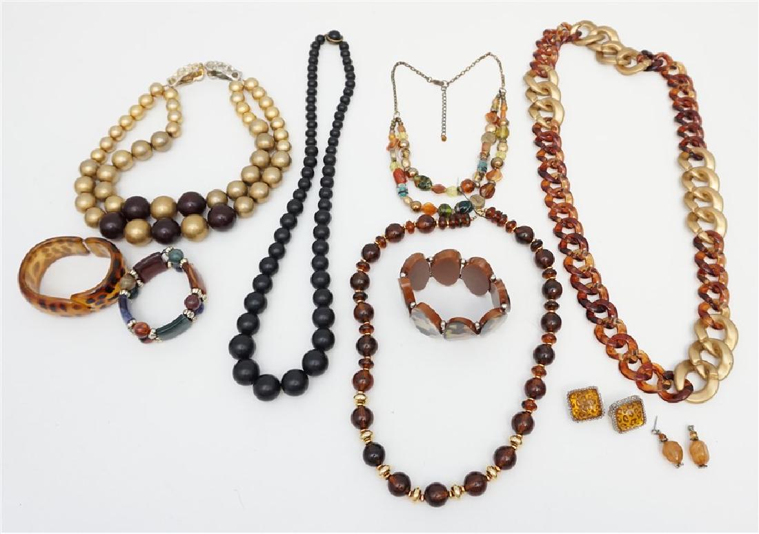 10 pc BAKELITE - LUCITE - COSTUME (1 of 5)