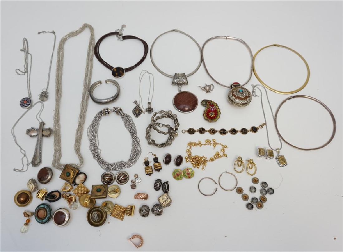 40 PC ESTATE COSTUME JEWELRY + JASPER (1 of 6)