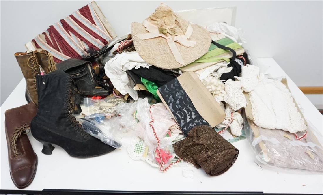 LARGE BOX VICTORIAN + TRIM - BABY (1 of 8)