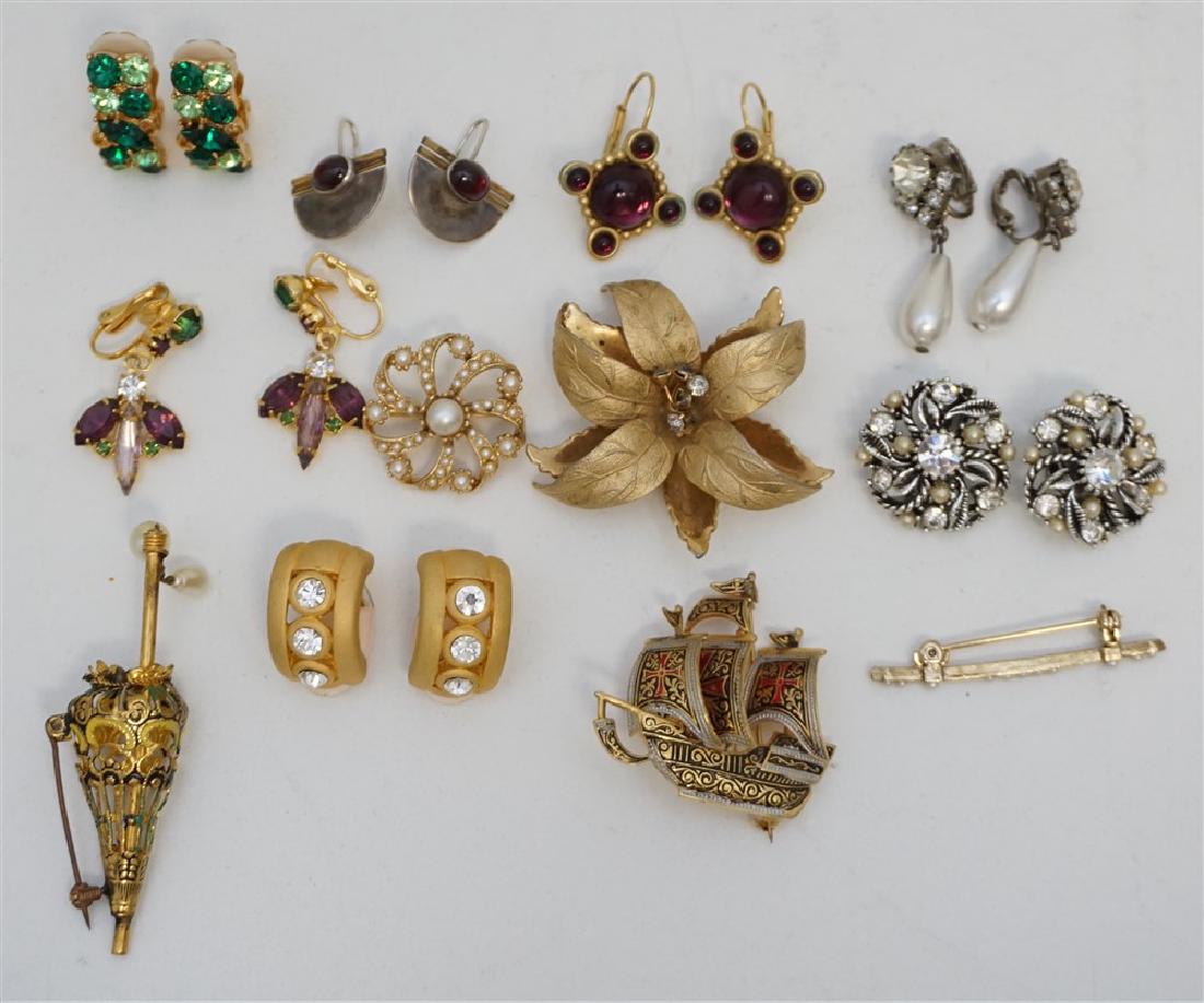 12 pc VINTAGE STERLING & COSTUME JEWELRY (1 of 7)