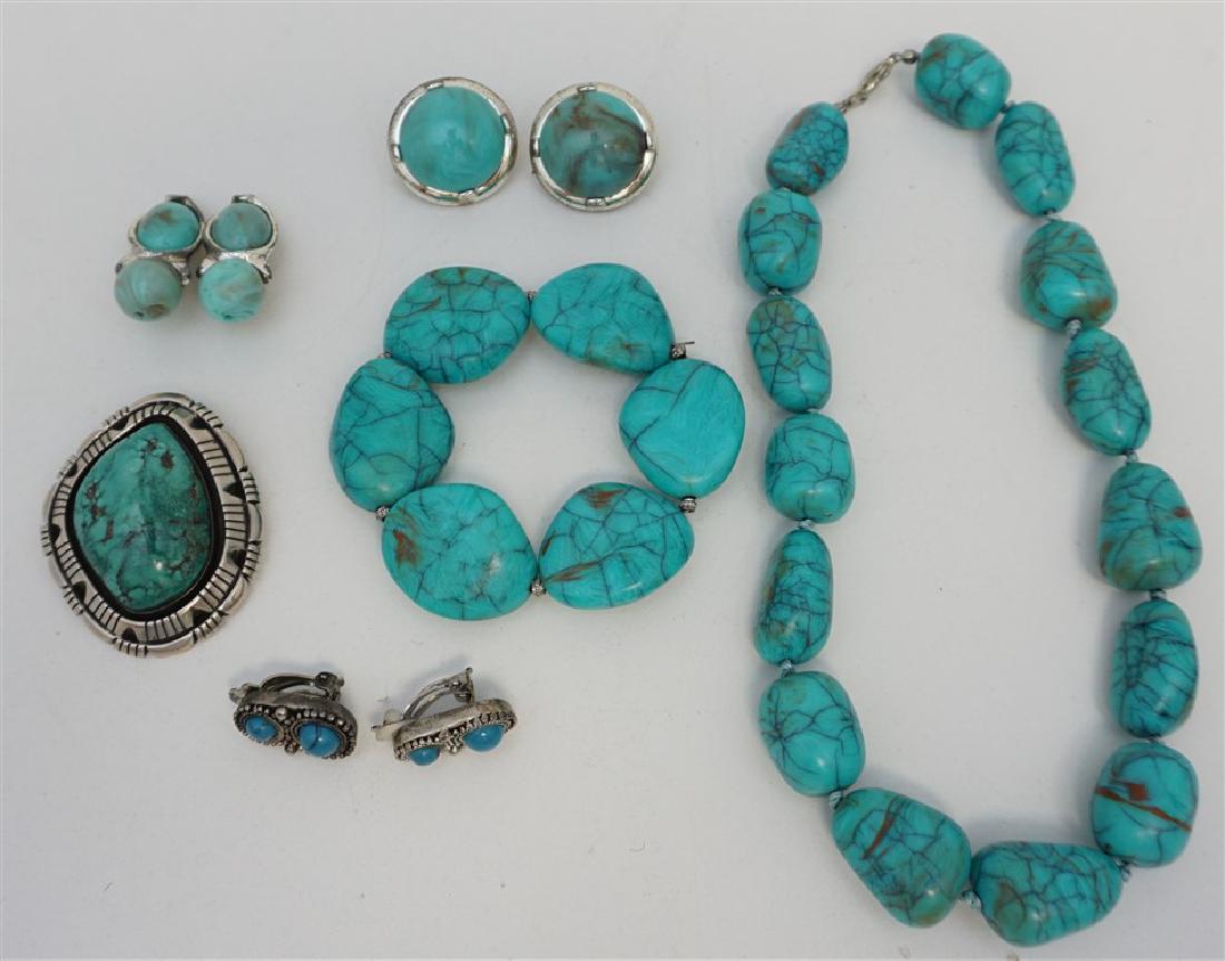 FAUX TURQUOISE ESTATE COSTUME JEWELRY (1 of 4)