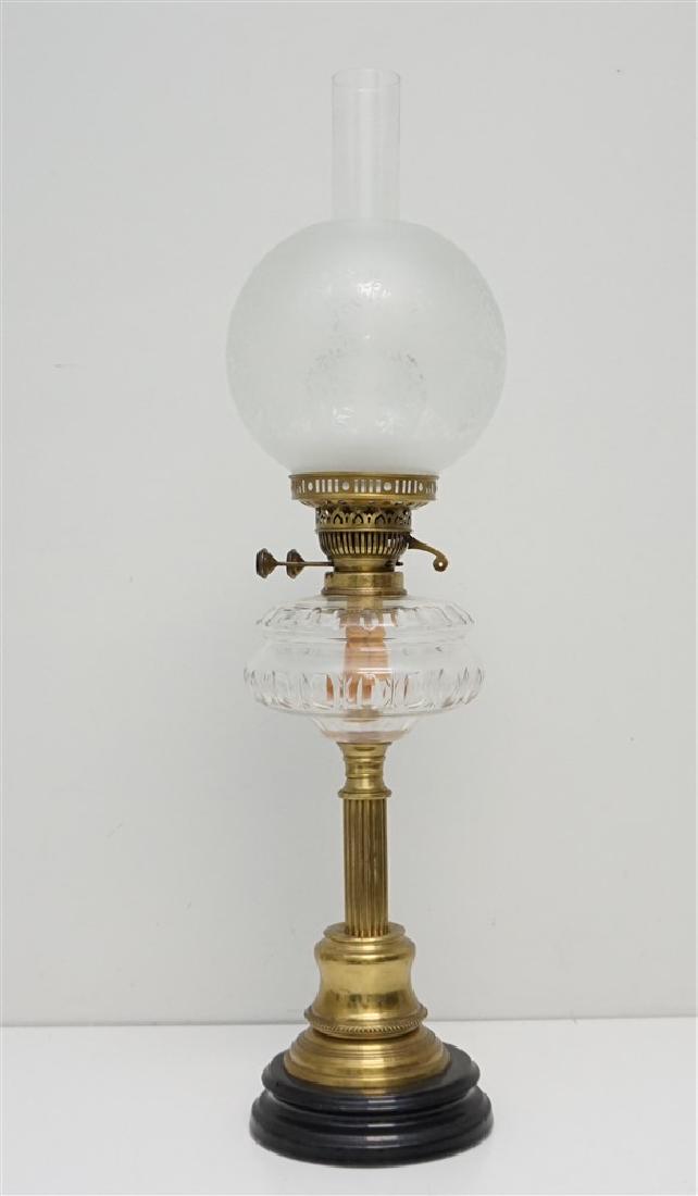 VICTORIAN BRASS COLUMN DUPLEX LAMP (1 of 7)