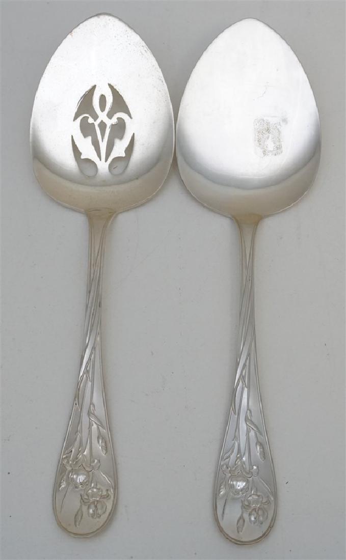 2 LUNT STERLING QUINTESSENCE EGG & TOMATO SERVER (1 of 6)