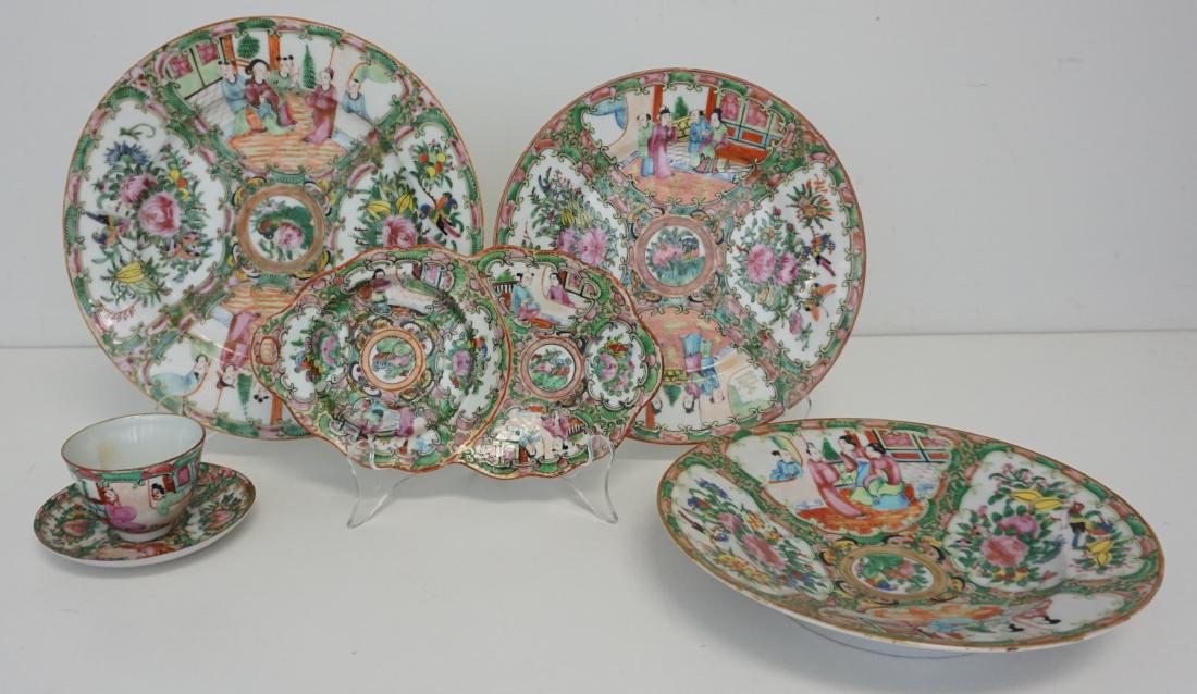 5 PIECE ROSE MEDALLION PORCELAIN (1 of 11)