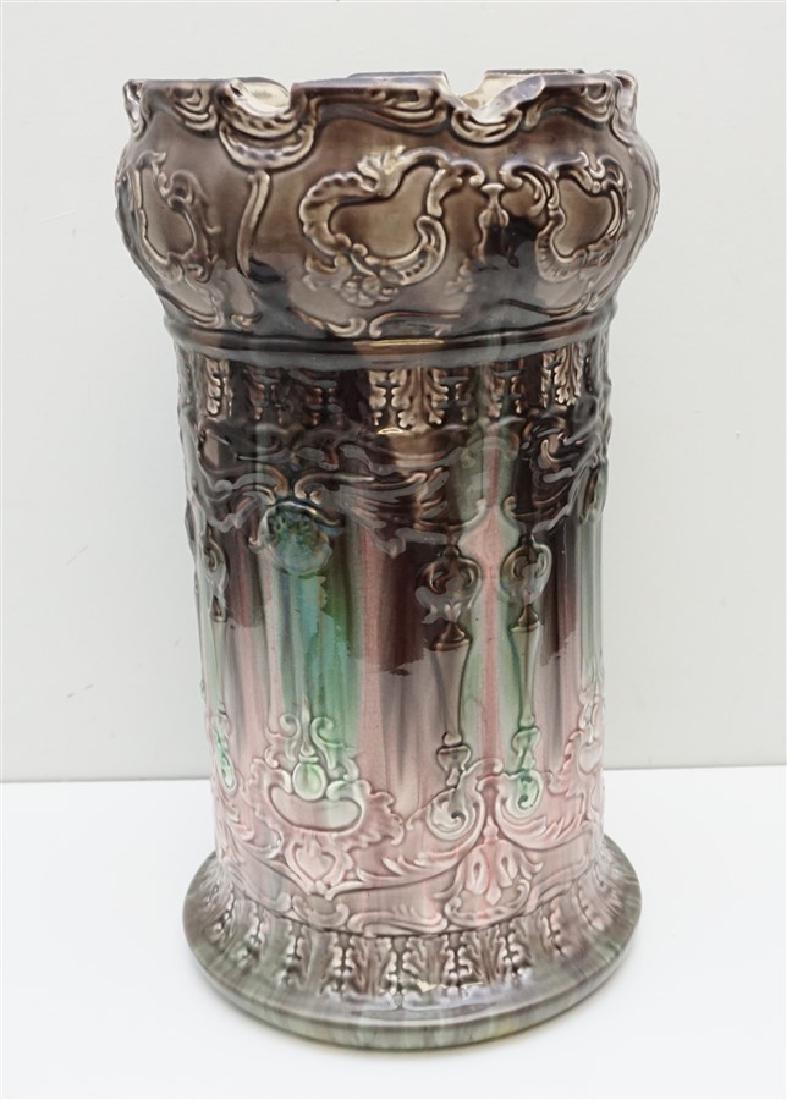 BRUSH MCCOY UMBRELLA STAND (1 of 11)