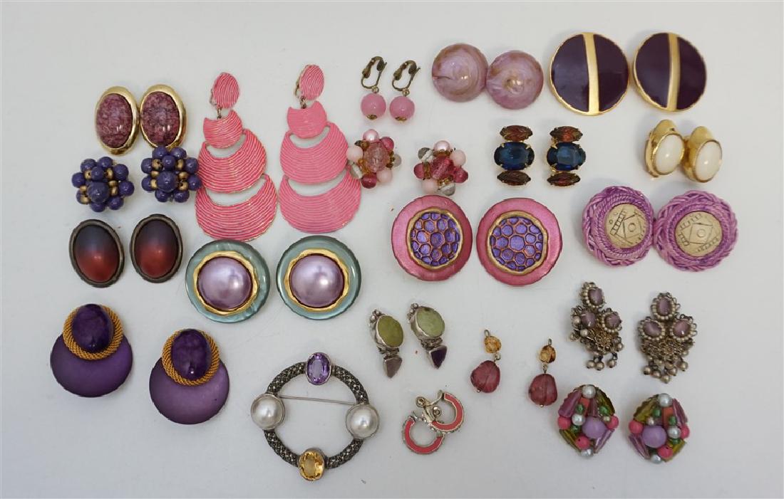 19 pc VINTAGE ESTATE STERLING & COSTUME JEWELRY (1 of 5)