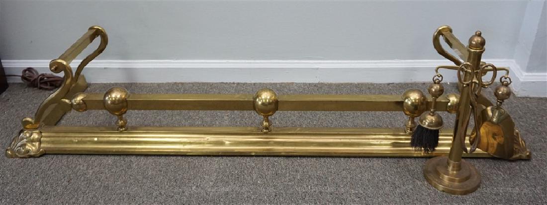 BRASS FIREPLACE FENDER & TOOLS (1 of 7)